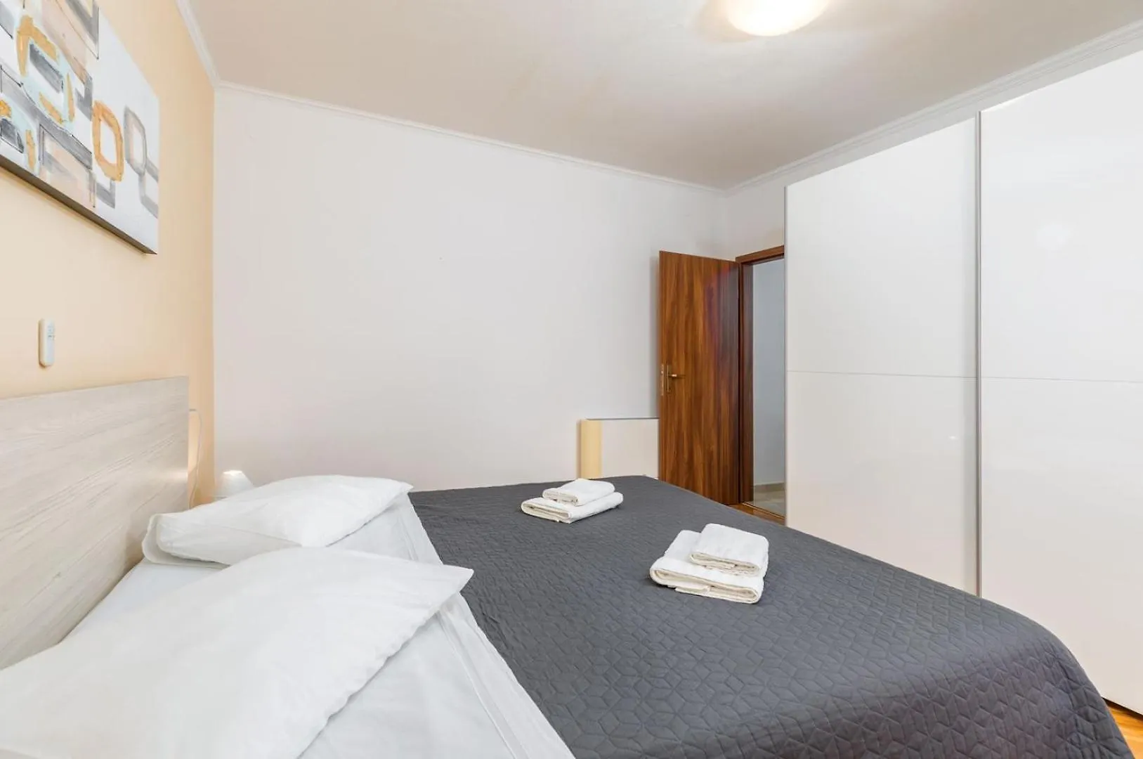 Vila House Max Mugeba